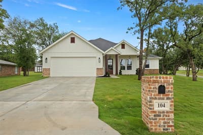 104 Jim Walters Drive, Runaway Bay TX 76426