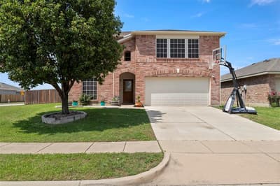 1303 Feather Crest Drive, Krum TX 76249
