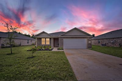 420 Jameson Street, Springtown TX 76082