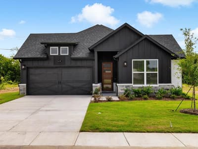 808 Tesslynn Avenue, Godley TX 76044