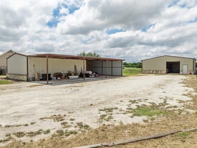 560 Meadow Lane, Crawford TX 76638 - Photo 4