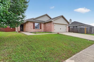 2019 Limestone Drive, Grand Prairie TX 75052 - Photo 2