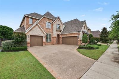 1241 Blue Lake Boulevard, Arlington TX 76005 - Photo 2