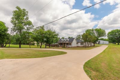 1305 N John Douglas Road, Van Alstyne TX 75495 - Photo 3