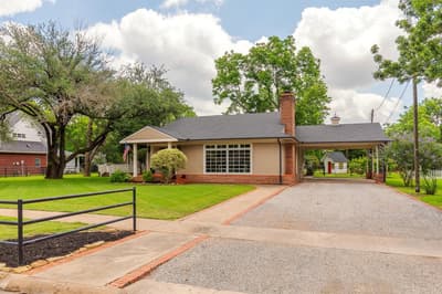 203 E Umphress Street, Van Alstyne TX 75495 - Photo 2