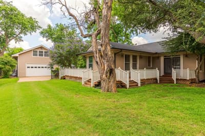 203 E Umphress Street, Van Alstyne TX 75495 - Photo 4