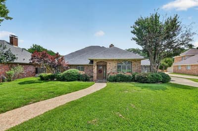 2317 Meandering Way, Arlington TX 76011