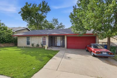 1839 Sherwood Lane, Carrollton TX 75006 - Photo 3
