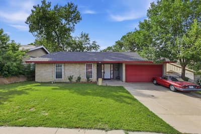 1839 Sherwood Lane, Carrollton TX 75006