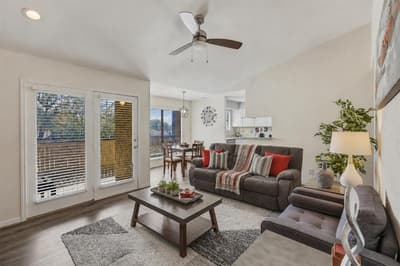 1900 Cloisters Drive # 322, Arlington TX 76011