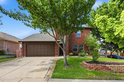 800 Poncho Lane, Fort Worth TX 76052