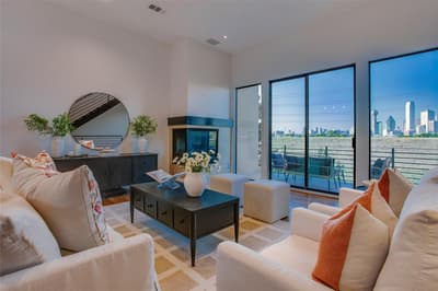 433 Trinity River Circle, Dallas TX 75203