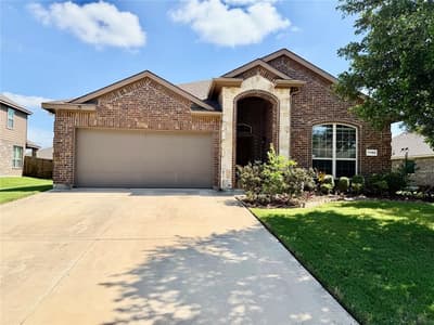 1104 Crest Ridge Drive, Glenn Heights TX 75154