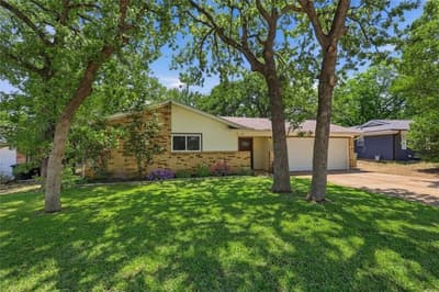 16 Coffee Tavern Road, Bedford TX 76022