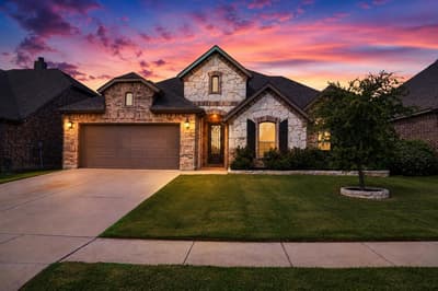 279 Paluxy Street, Burleson TX 76028 - Photo 2