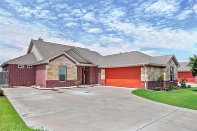 106 King Arthur Court, Glen Rose TX 76043