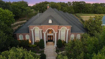 2325 Panorama Court, Arlington TX 76016 - Photo 2