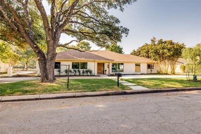 7017 Serrano Drive, Fort Worth TX 76126 - Photo 2