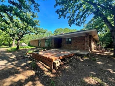 1304 W Wise Street, Bowie TX 76230
