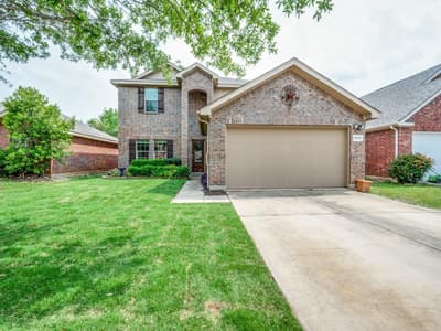 8924 Holliday Lane, Aubrey TX 76227