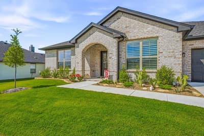 127 Mesa Drive, Glen Rose TX 76043 - Photo 2