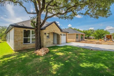 2719 Sycamore Court, Granbury TX 76048 - Photo 3