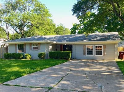 302 Glen Oaks Road, Bonham TX 75418
