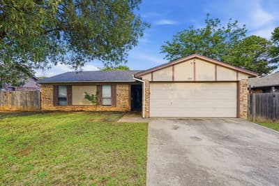 5717 Cedar Ridge Drive, Arlington TX 76017