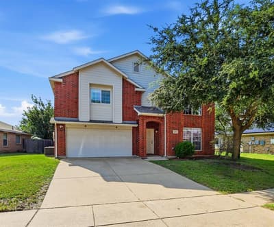 1703 Wolf Creek Drive, Arlington TX 76018