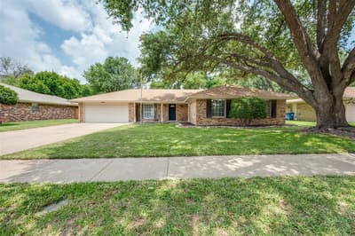 2613 Smith Barry Road, Pantego TX 76013