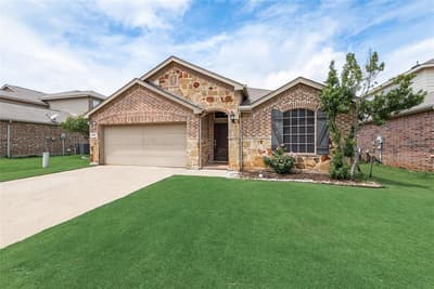 8221 Black Hills Trail, Aubrey TX 76227