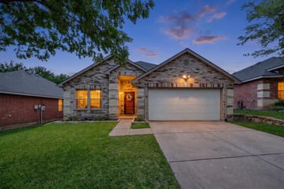 3209 Clydesdale Drive, Denton TX 76210 - Photo 2