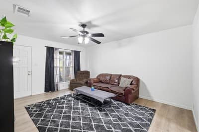612 N 10th Street, Sanger TX 76266 - Photo 4