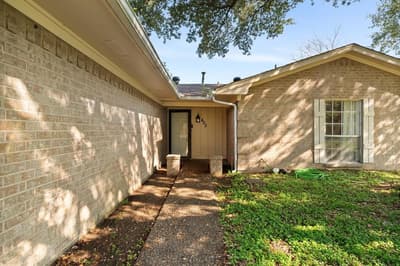 402 Carol Avenue, Corsicana TX 75110 - Photo 2