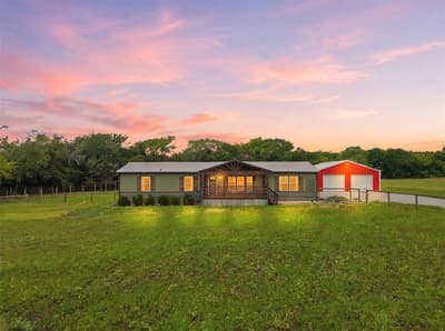 237 County Road 4927, Trenton TX 75490