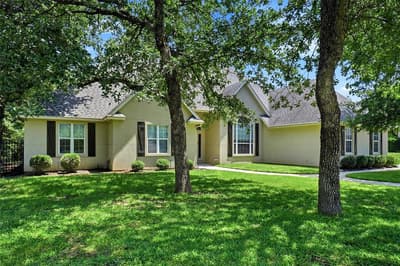 102 Manders Court, Runaway Bay TX 76426