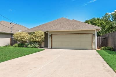 5420 Meandering Road, River Oaks TX 76114