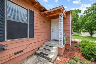 204 E Avenue D, Garland TX 75040 - Photo 2