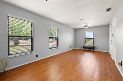 204 E Avenue D, Garland TX 75040 - Photo 4