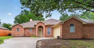 1901 Le Sage Court, Denton TX 76208