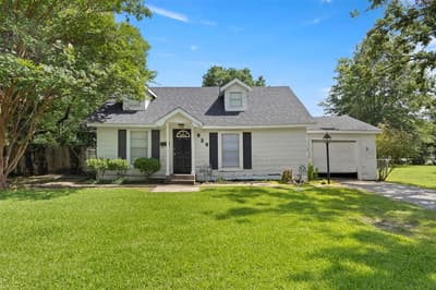829 W 9th Street, Bonham TX 75418