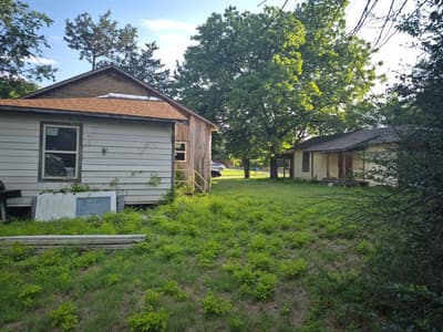 317/319 Elba Street, Bowie TX 76230