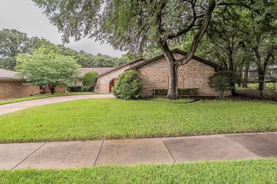 608 Sandlin Drive, Bedford TX 76021