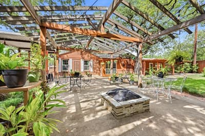 2012 W Lotus Avenue, Fort Worth TX 76111