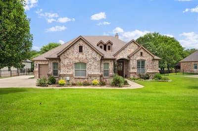 12540 Indian Creek Drive, Fort Worth TX 76179 - Photo 2