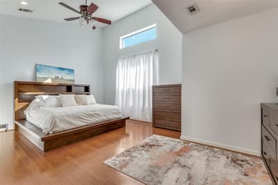 4605 Lester Drive, Dallas TX 75219 - Photo 4