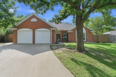 1451 Shadow Run, Weatherford TX 76086