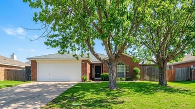 4905 Fox Ridge Lane, McKinney TX 75071 - Photo 2
