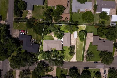 708 Topeka Drive, Woodway TX 76712 - Photo 2