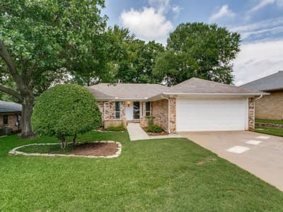 1605 Bedford Oaks Drive, Bedford TX 76021